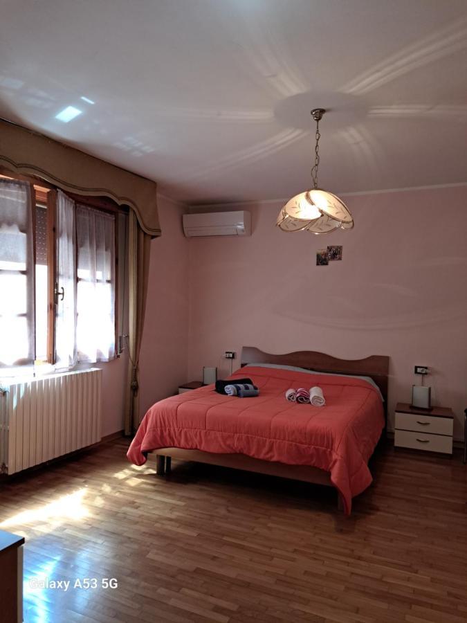 B&B La Casina Da Semmy Comacchio Exterior photo